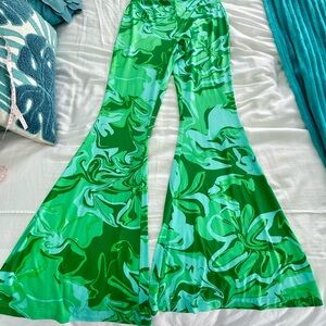 FREE PEOPLE! ✌🏼XS bell bottom pants